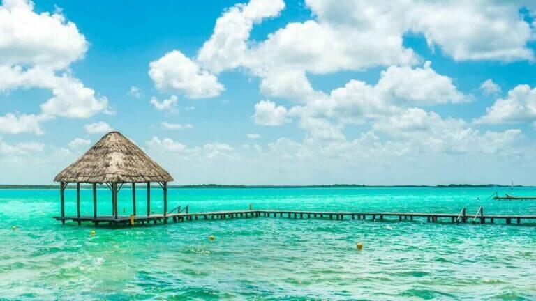 Bacalar e a Lagoa de sete cores