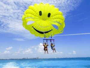 Casal Parasailing Cancun